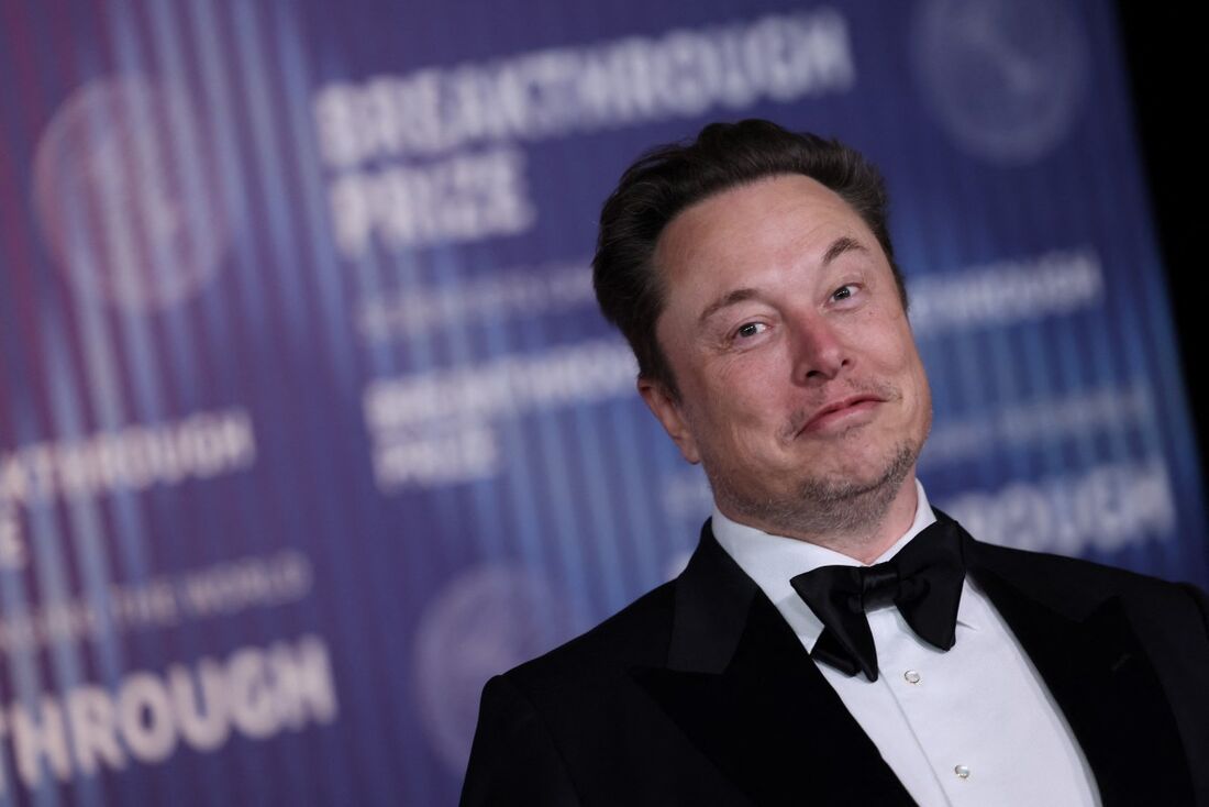 Musk deixa Pequim depois de obter aprovação sobre segurança de dados para Tesla