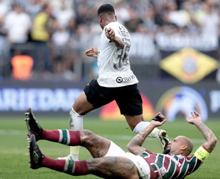 Wesley faz o Corinthians renascer. Joia de 19 anos tinha perdido espaço, confiança e motivação com Mano Menezes. Betis queria levá-lo