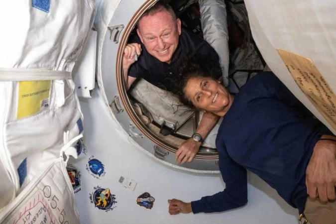 Astronautas presos no espaço deram o alarme: estão ouvindo ruídos estranhos vindos de um alto-falante da Starliner