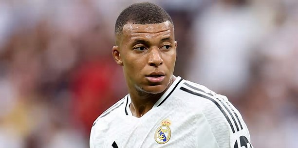 Mbappé gera influência e Real Madrid decide descartar atacante de R$ 421 milhões